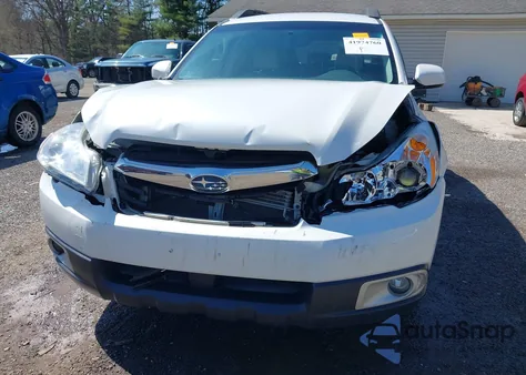 2010 Subaru Outback 2.5I Premium из США, поврежденный, VIN 4S4BRCCC4A3349762